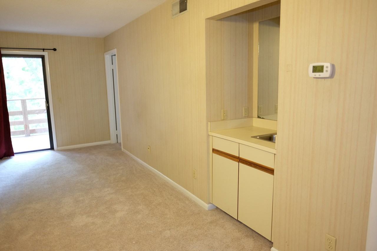 2328 2328 Sadler RdUnit 7D #1 - Photo 7 of 11