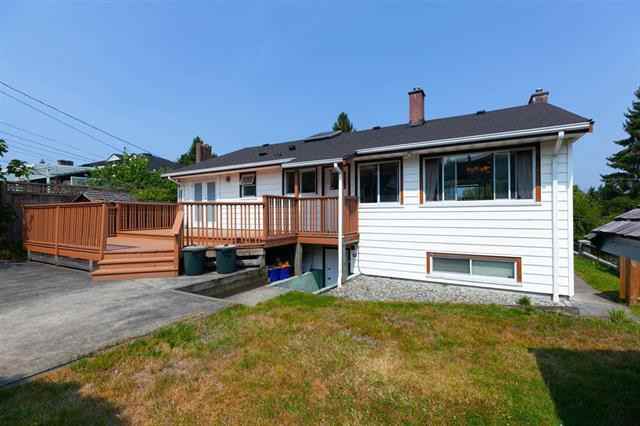 4136 Gilpin Crescent - Photo 2 of 9