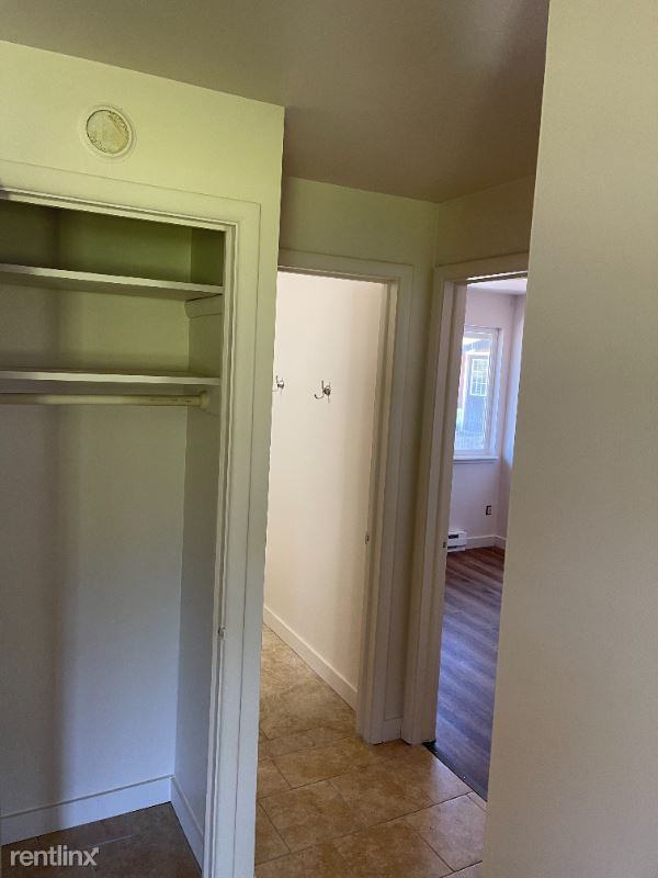 661 661 8th Ave EN 13 - Photo 3 of 10