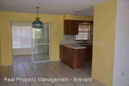 226 Hollywood Blvd - Photo 3 of 13