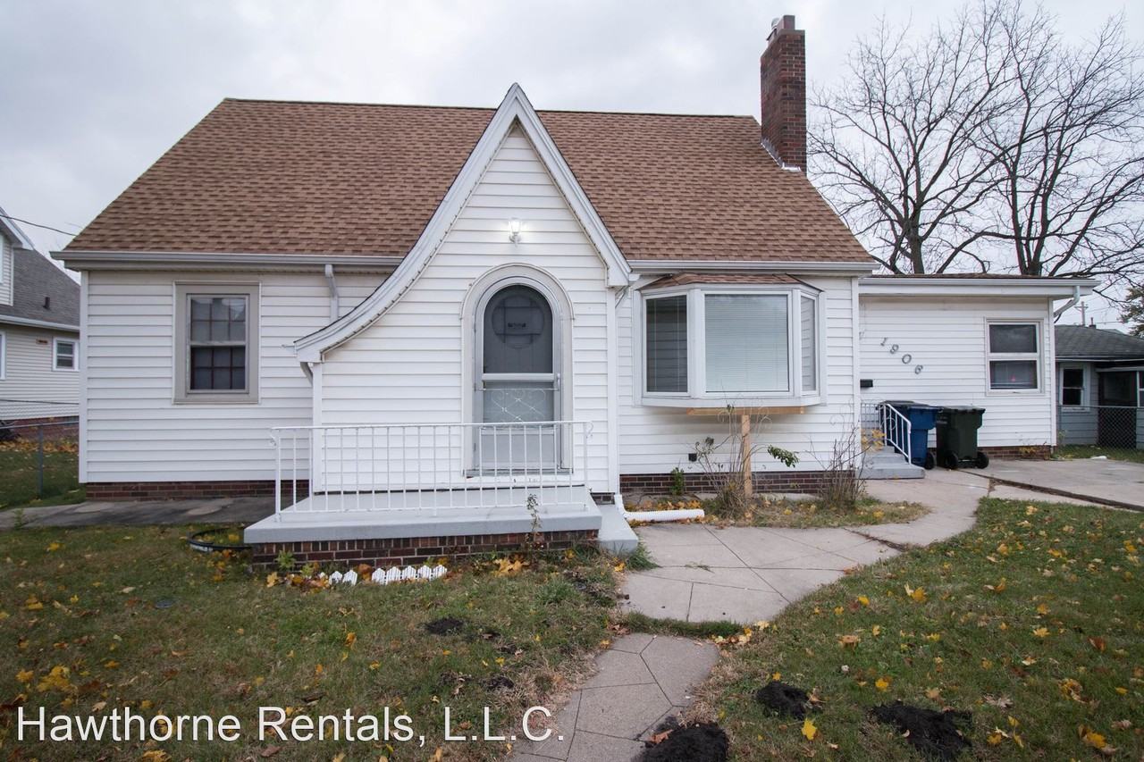 1906 E 4th St - Photo 2 of 15