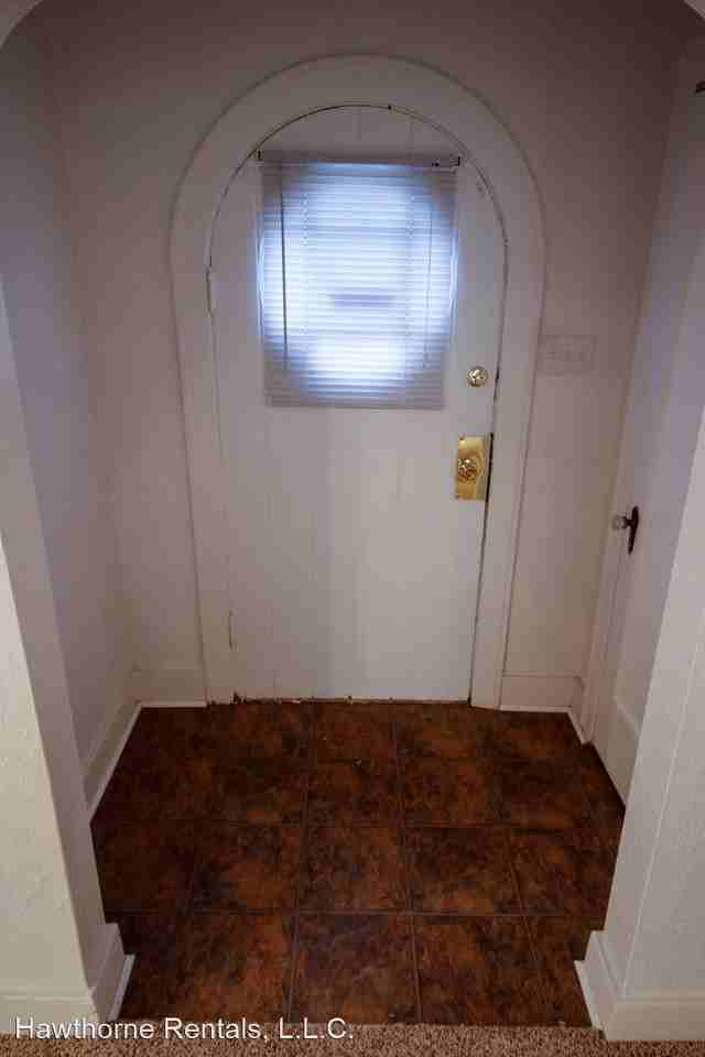 1906 E 4th St - Photo 3 of 15