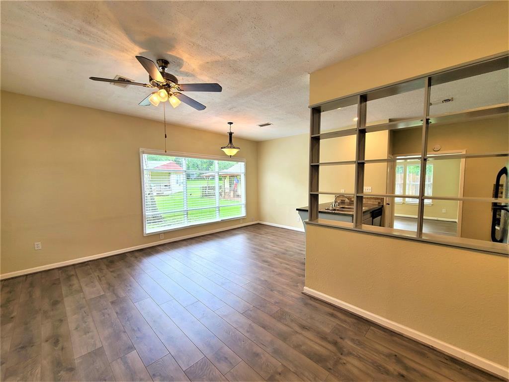 503 Riveredge Dr - Photo 5 of 12