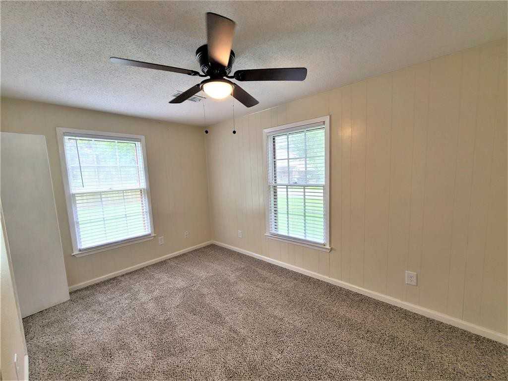 503 Riveredge Dr - Photo 6 of 12