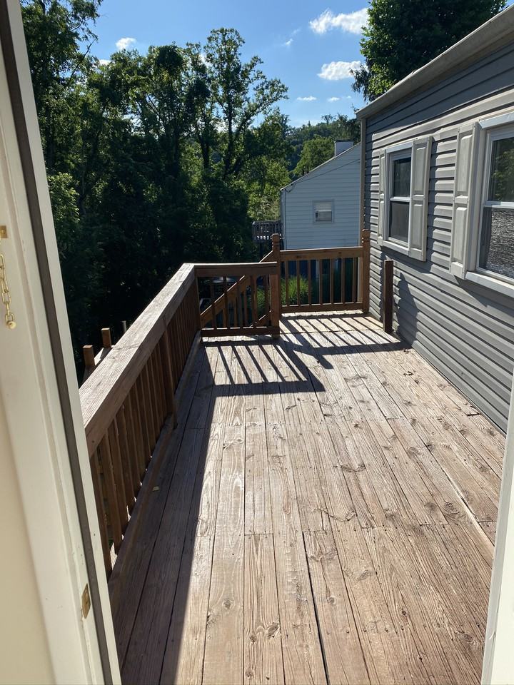 1211 Ashwood Road - Photo 2 of 8