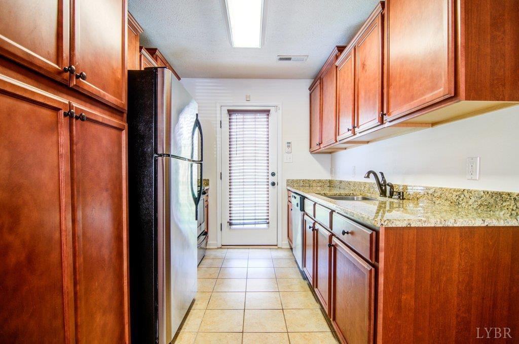 111 Old Tavern Cir #1 - Photo 3 of 8