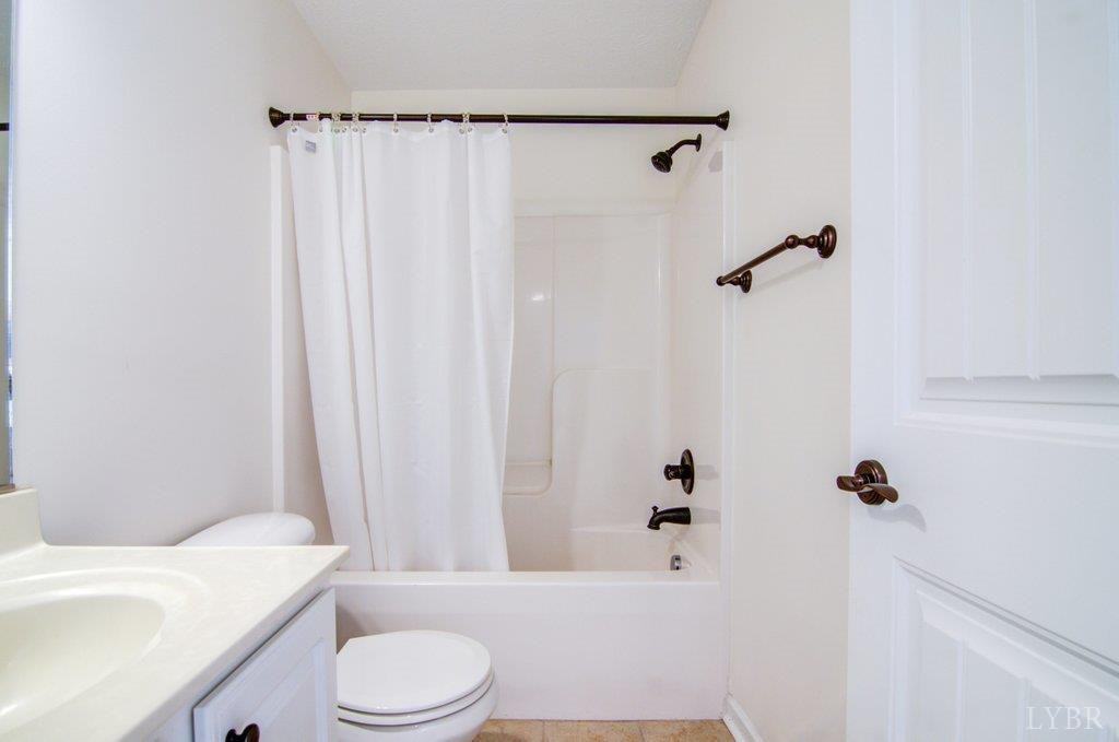 111 Old Tavern Cir #1 - Photo 4 of 8