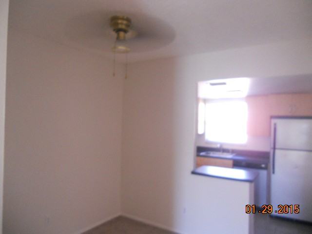 8538 12th Way N - Photo 3 of 9