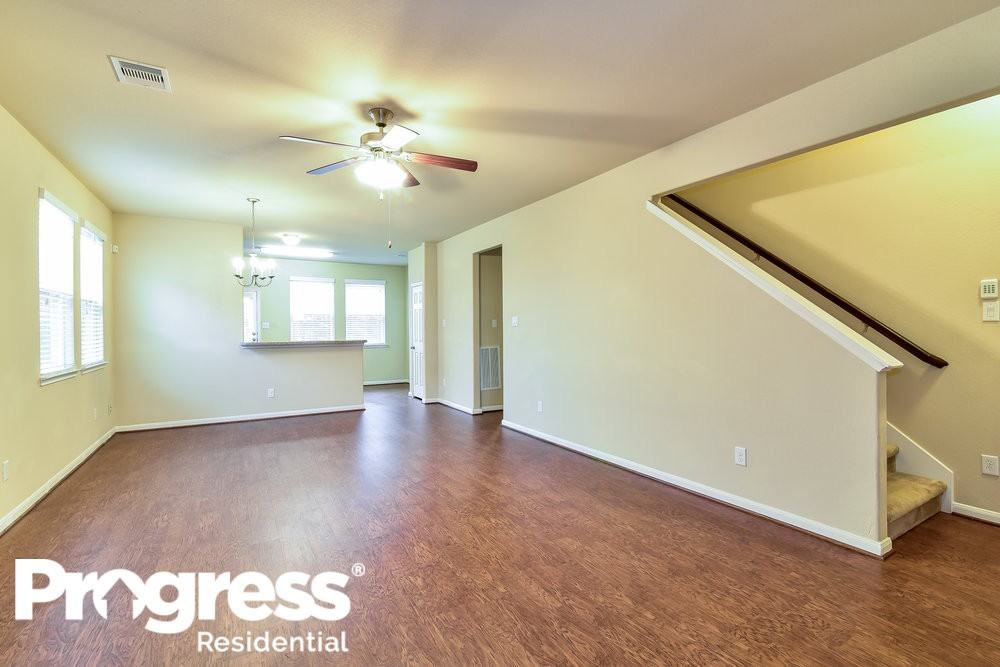 13062 Rose Landing Dr - Photo 2 of 16