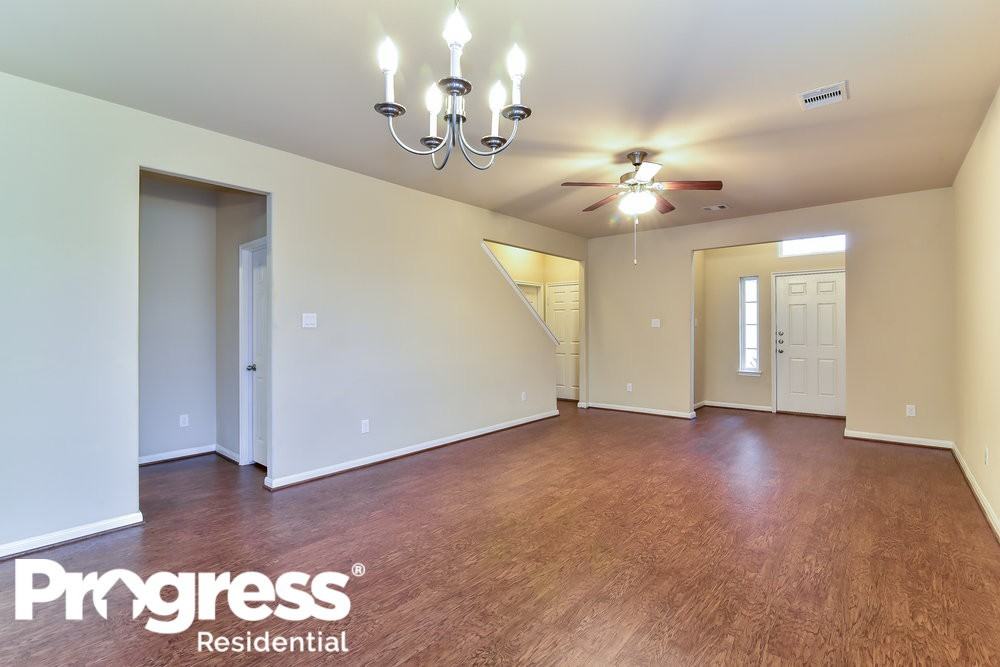 13062 Rose Landing Dr - Photo 3 of 16