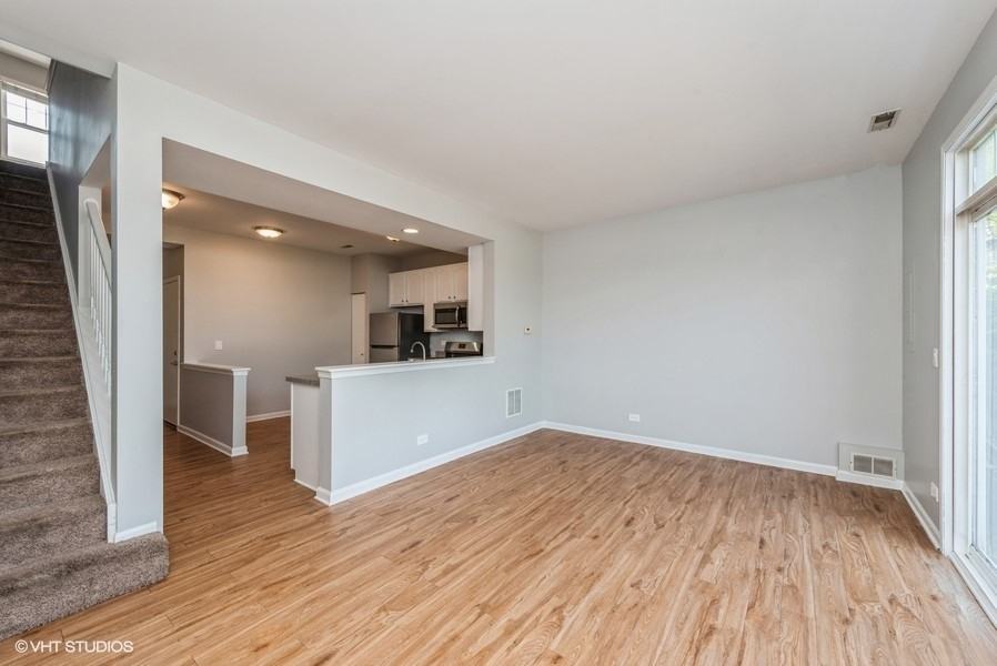 2043 Limestone Ln - Photo 3 of 14