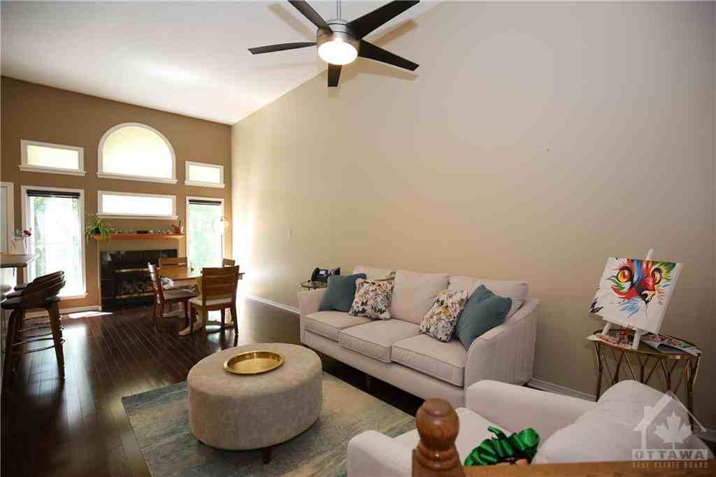 40 Macassa Circle - Photo 3 of 18