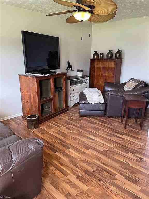 23 Chestnut St #23 - Photo 2 of 12