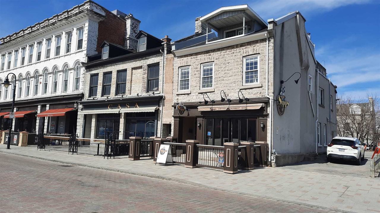 33 Brock Street