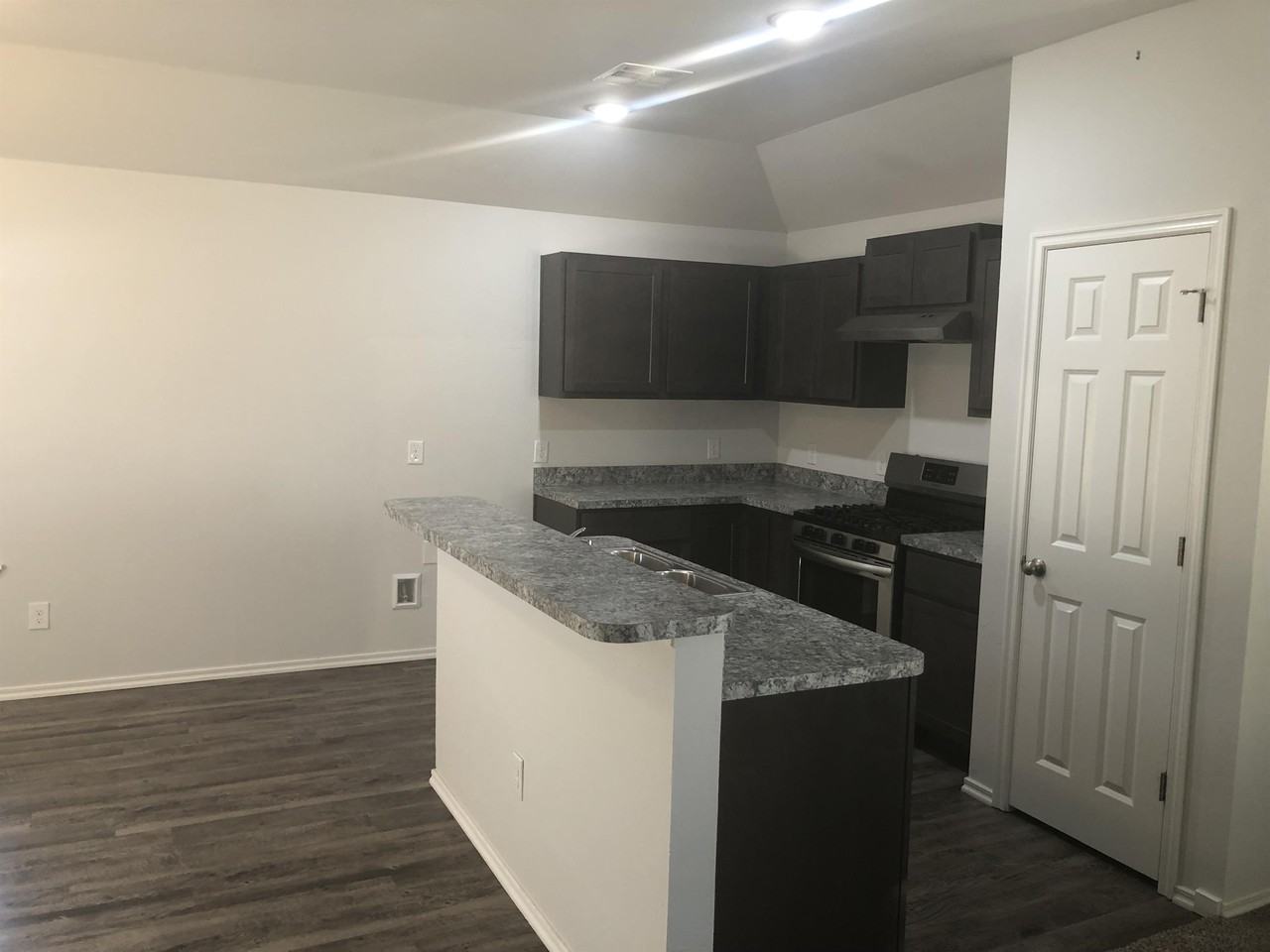 11017 Nw 98th St #1 - Photo 5 of 29