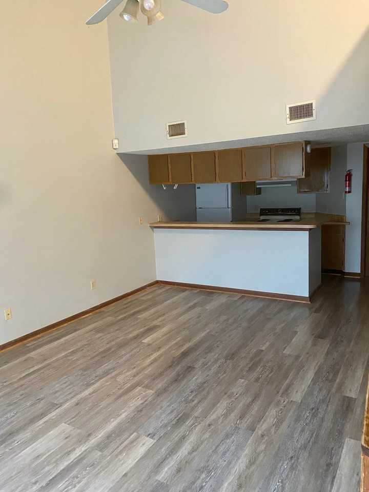 405 Kennon Ln #44 - Photo 2 of 5