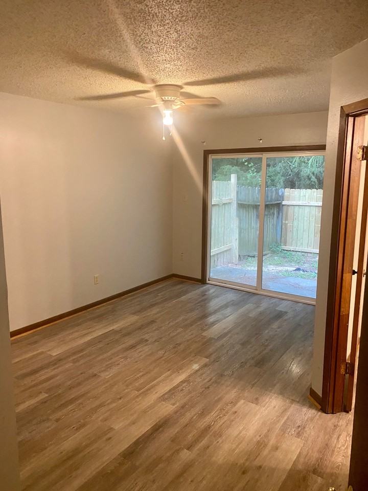 405 Kennon Ln #44 - Photo 3 of 5
