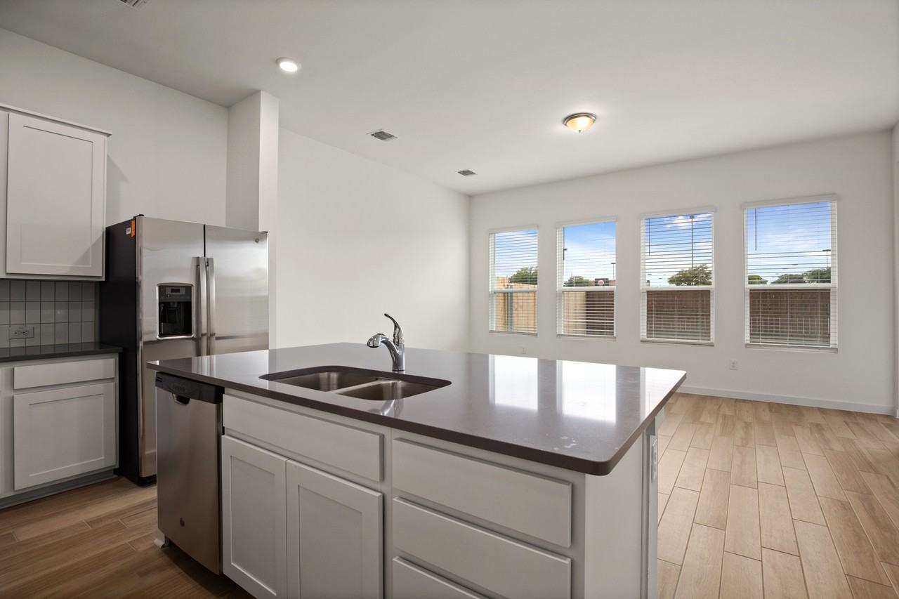 15004 Ryman Rd - Photo 6 of 26