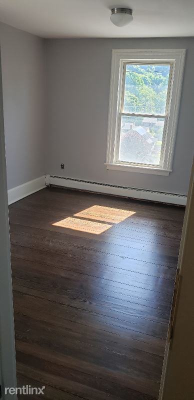 57 57 Falls Ave 2 - Photo 3 of 6