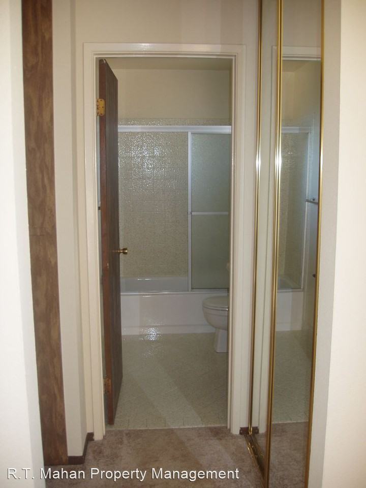 211-237 BROSNAN COURT - Photo 3 of 3