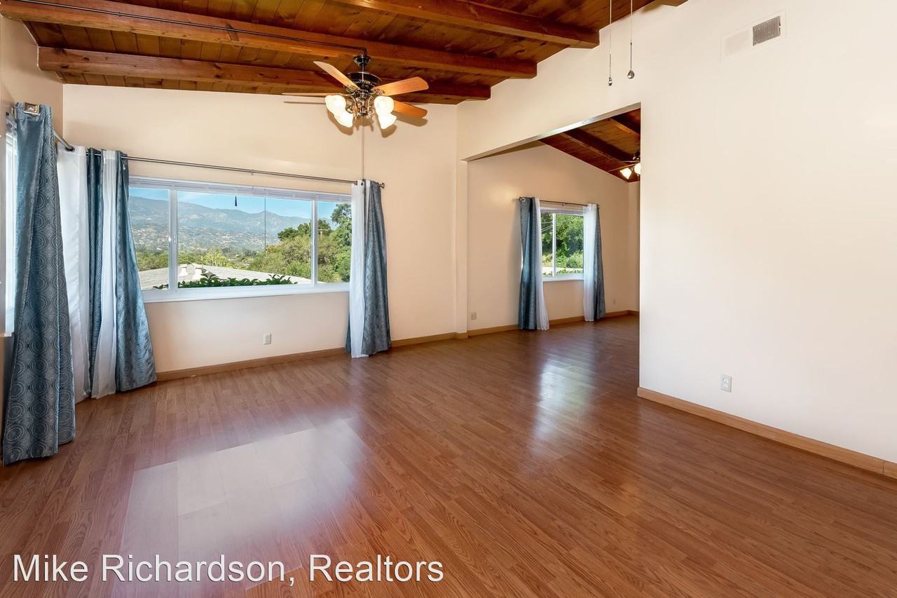 1219 Calle Del Sol - Photo 3 of 18