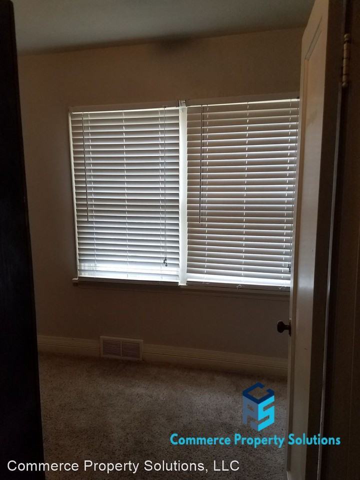 133 - 135 S 600 W - Photo 3 of 9