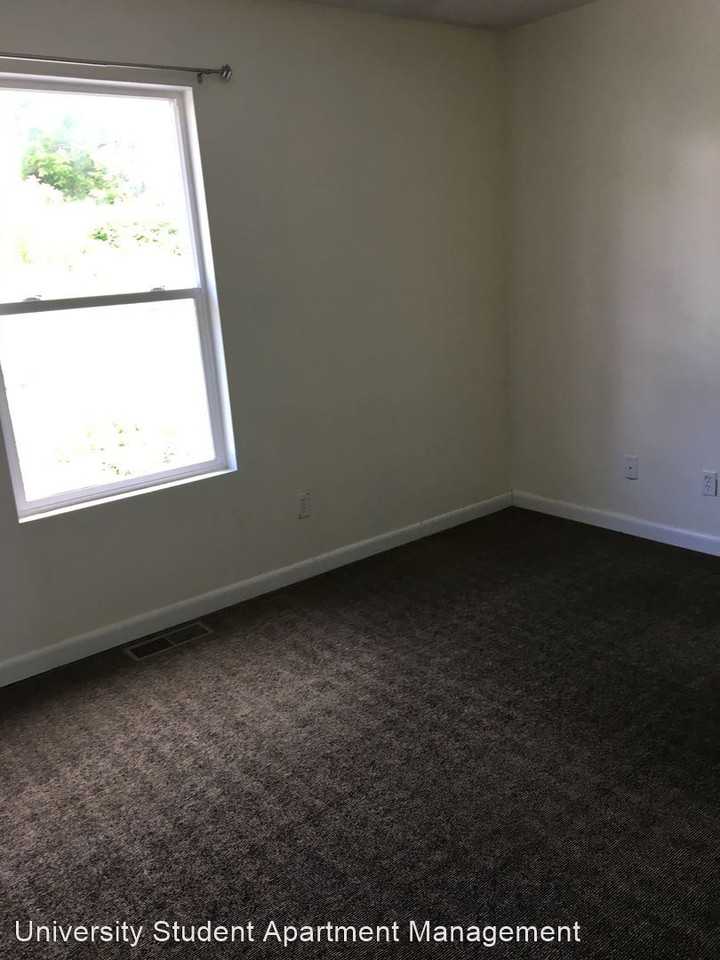 424 Mclane Ave - Photo 3 of 7