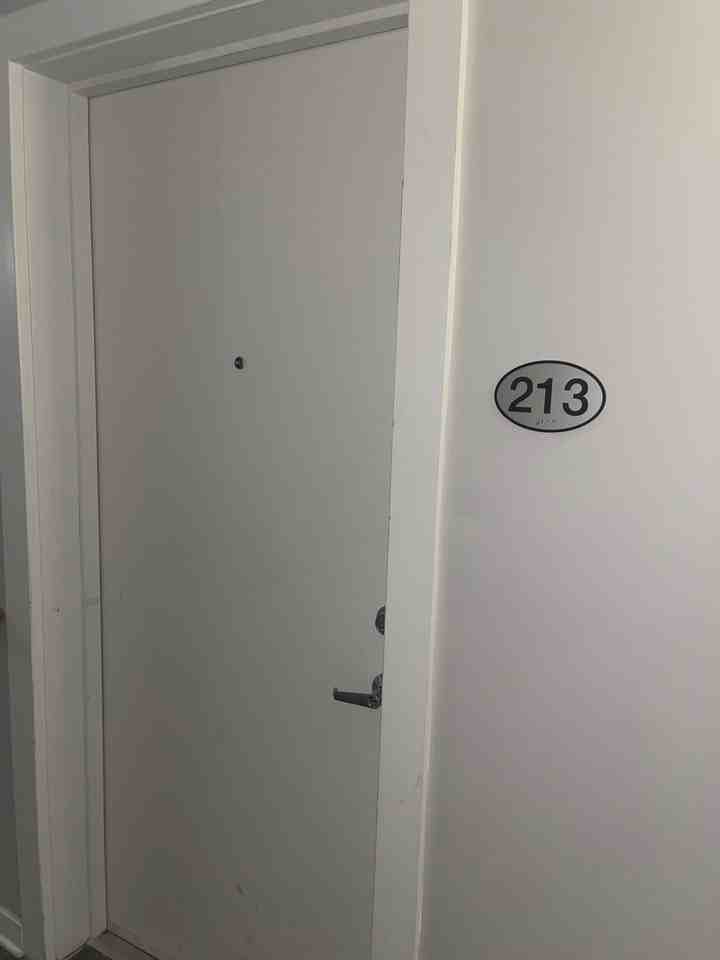 201 Waters Pl - Photo 3 of 4