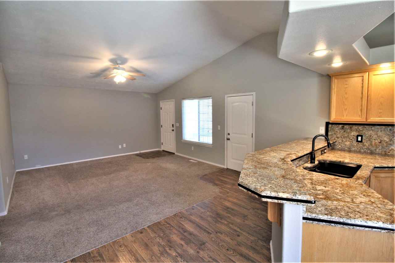306 Pietra Way - Photo 5 of 18