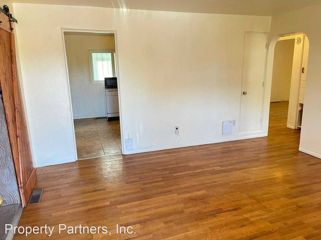 1330 Girard Blvd Ne - Photo 2 of 20