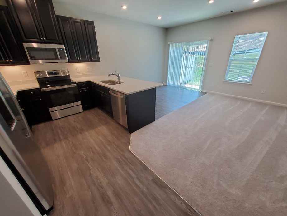 437 Killarney Park - Photo 3 of 19