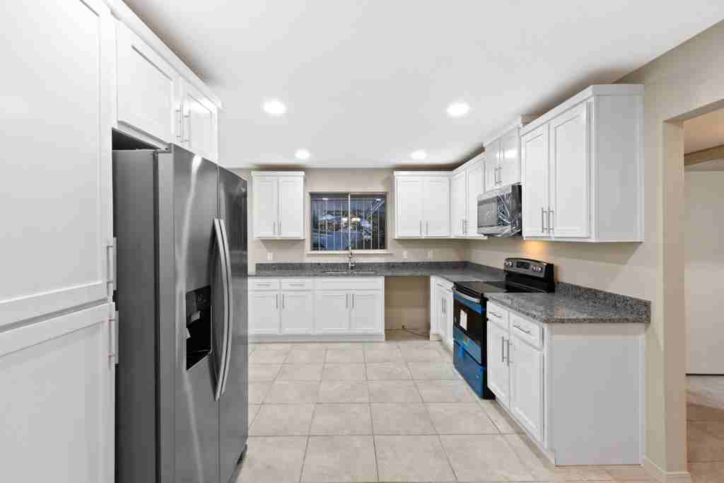 5833 Burning Tree Dr - Photo 2 of 34