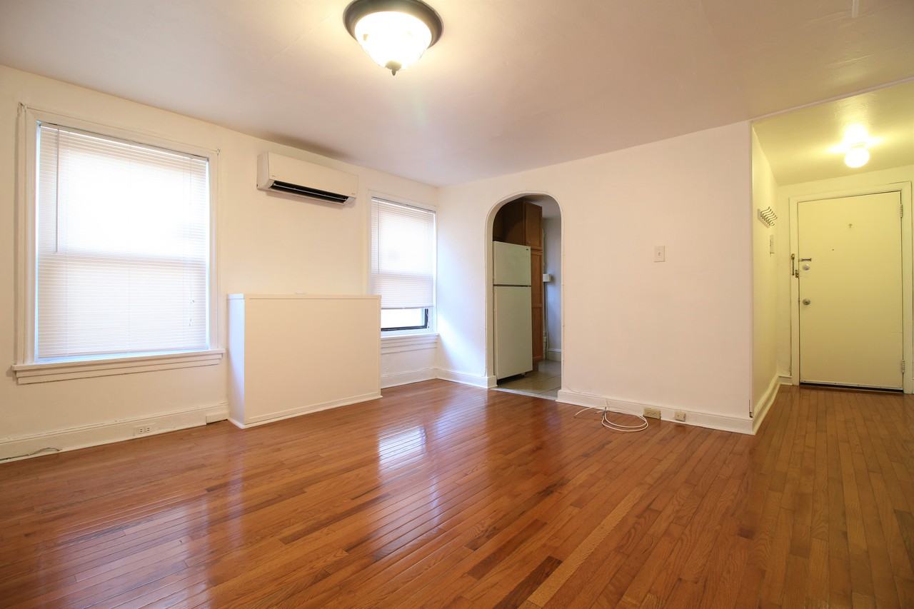 1506 Pine St - Photo 2 of 17