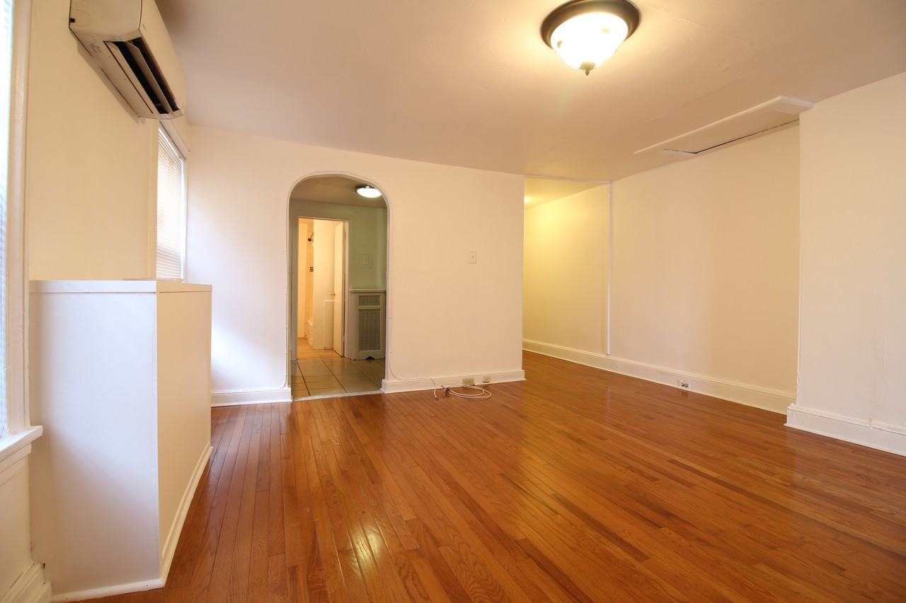 1506 Pine St - Photo 3 of 17