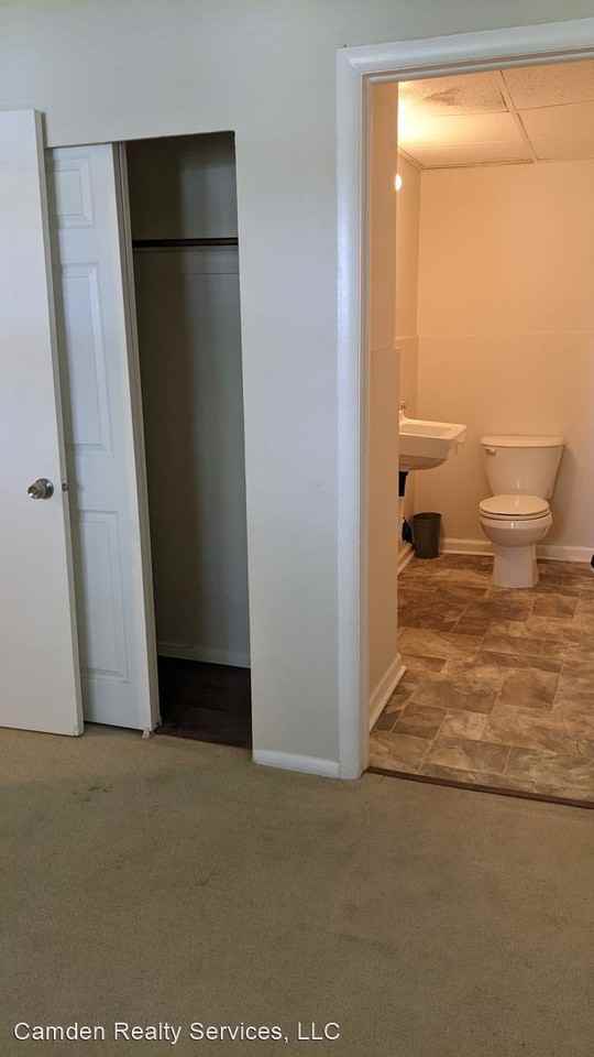 1059 Lakeshore Dr - Photo 3 of 12