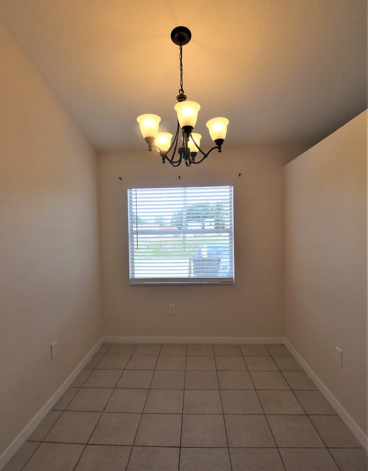867 Ponder Ave - Photo 3 of 12