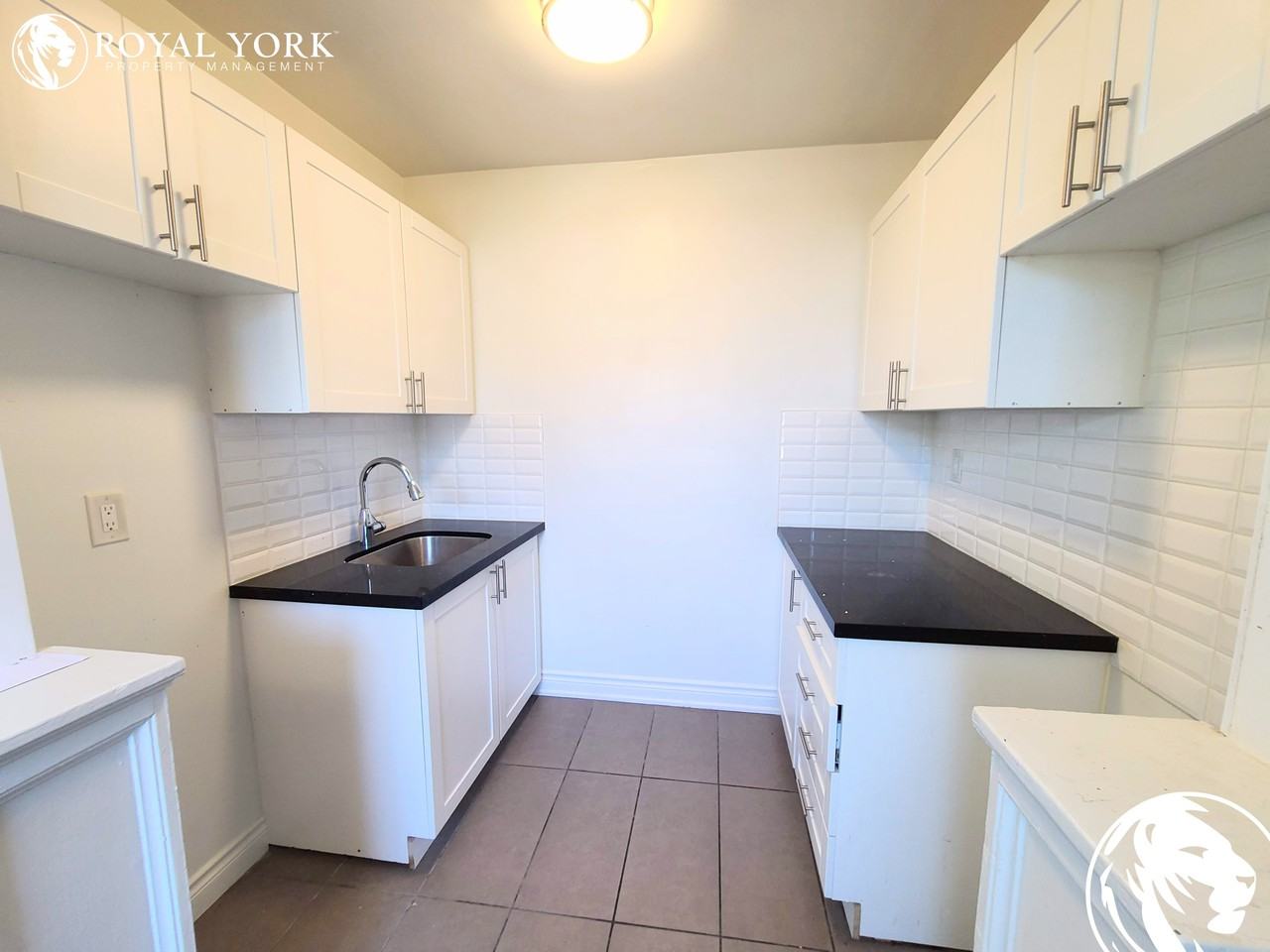 382 Dovercourt Rd #34