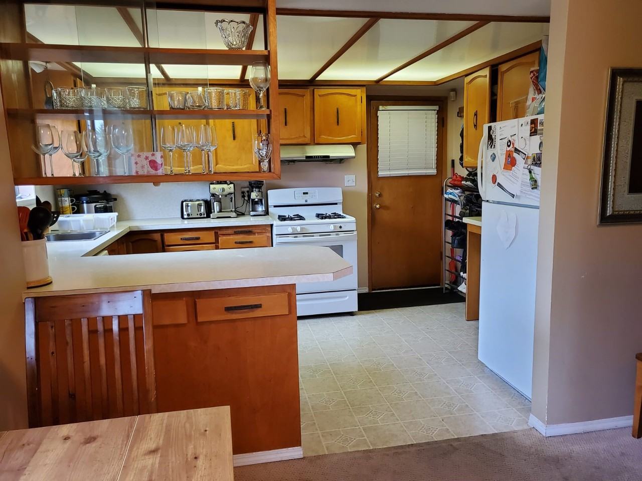 5555 Oakglen Dr - Photo 3 of 19