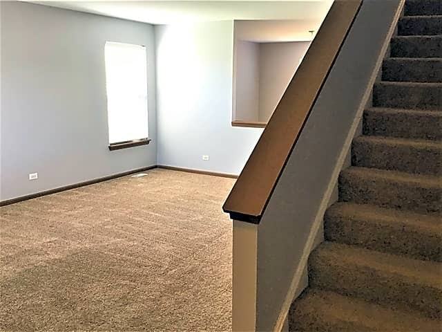 379 Stone Hollow Dr - Photo 2 of 20