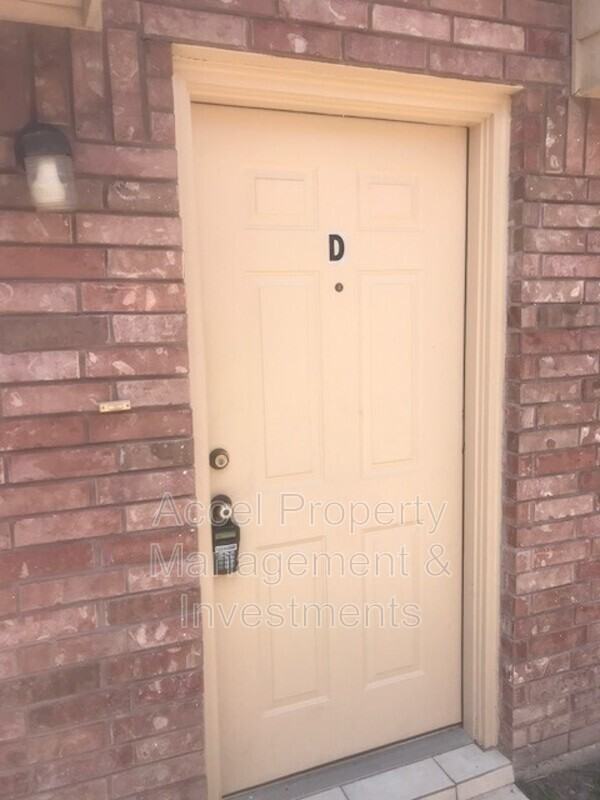 1304 E Quail St #D - Photo 2 of 9