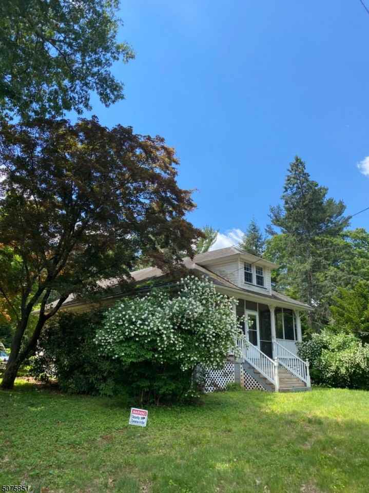 2012 Amwell Rd - Photo 2 of 12