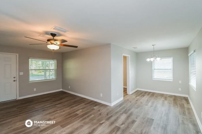 5742 Norde Dr W - Photo 3 of 16