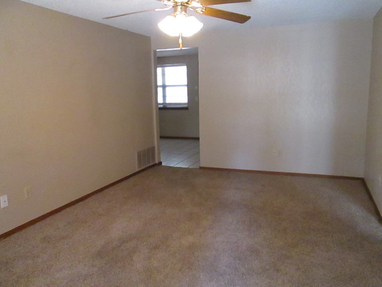 1009 Lapwing Road - Photo 2 of 5