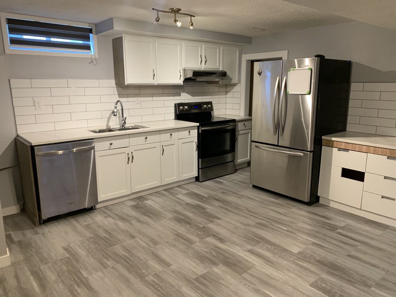 447 Malvern Close Northeast - Photo 2 of 15