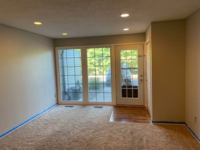 1534 Cottage Dr - Photo 3 of 9