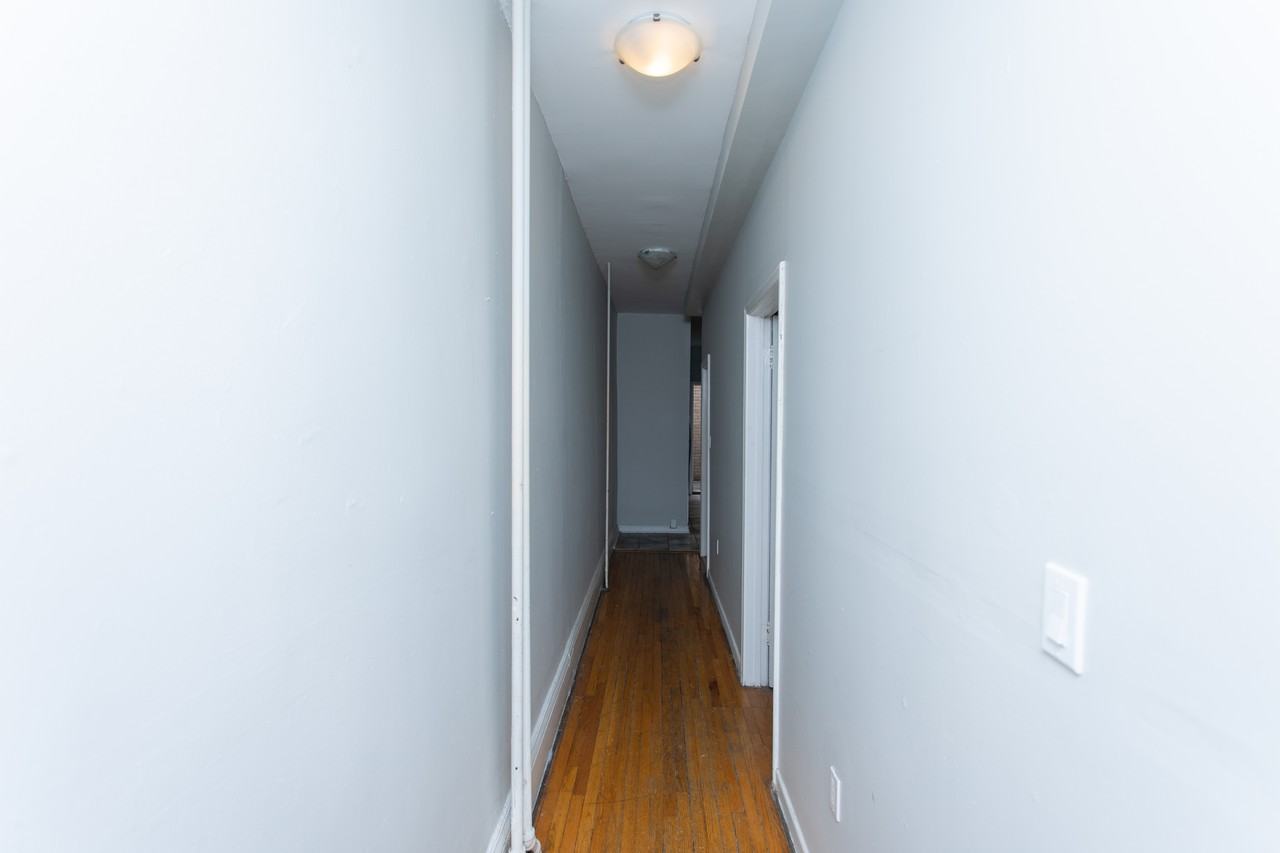 Bathurst St & Harbord St #2 - Photo 5 of 21