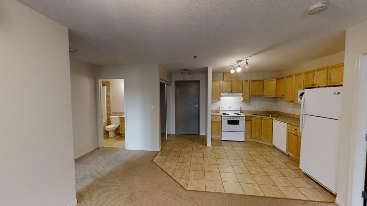 9810 #310 96 Street - Photo 2 of 10