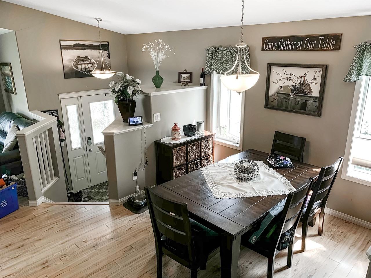 9302 91 Street - Photo 2 of 18