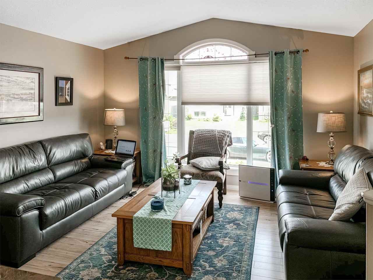 9302 91 Street - Photo 3 of 18