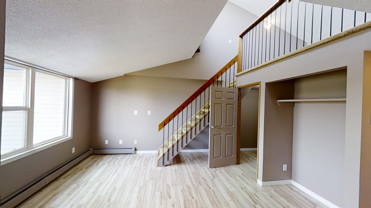 3211, 7201 Poplar Drive - Photo 3 of 8